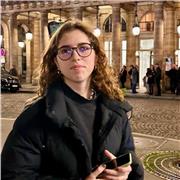 Tu voudrais prendre confiance en tes capacités vocales ? Je t'aide à développer toutes tes capacités en chant